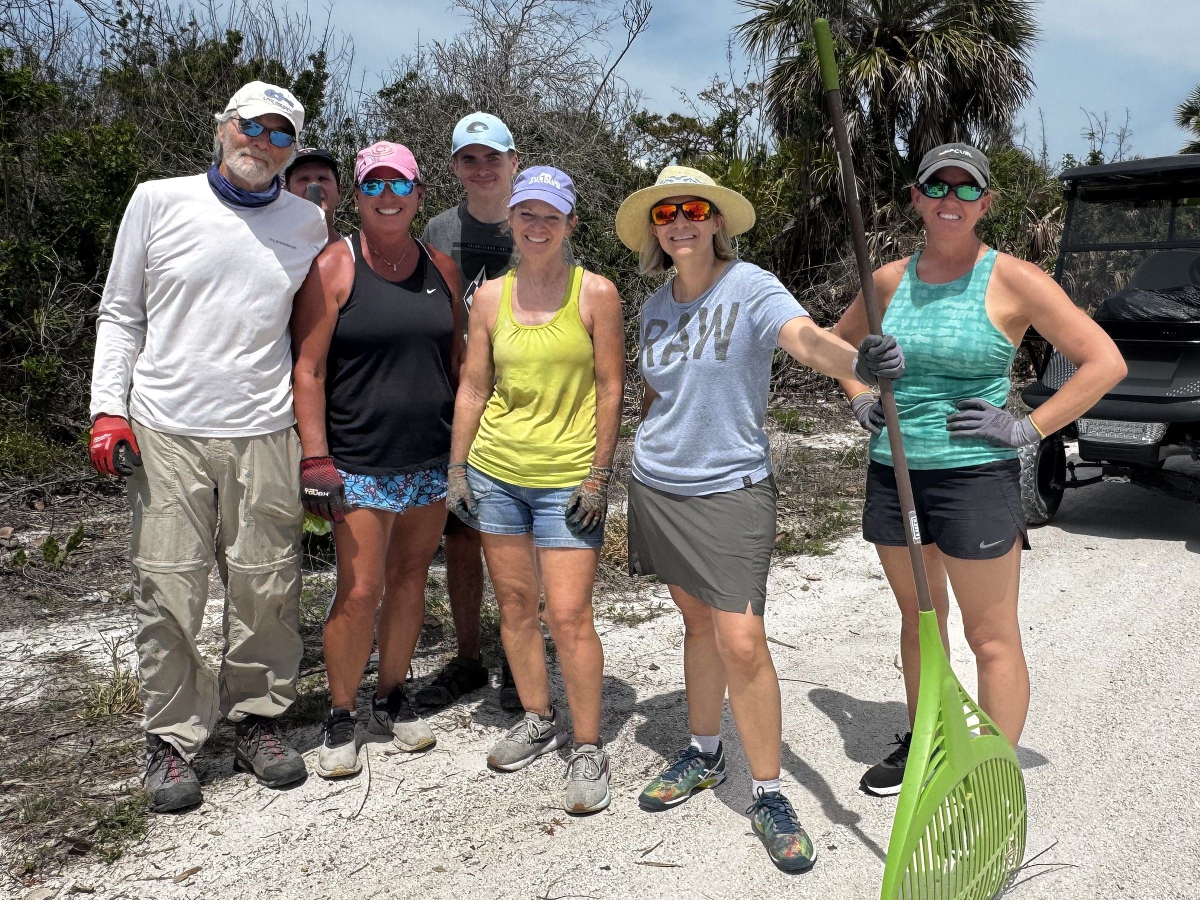 Volunteer Clean Up Island watch