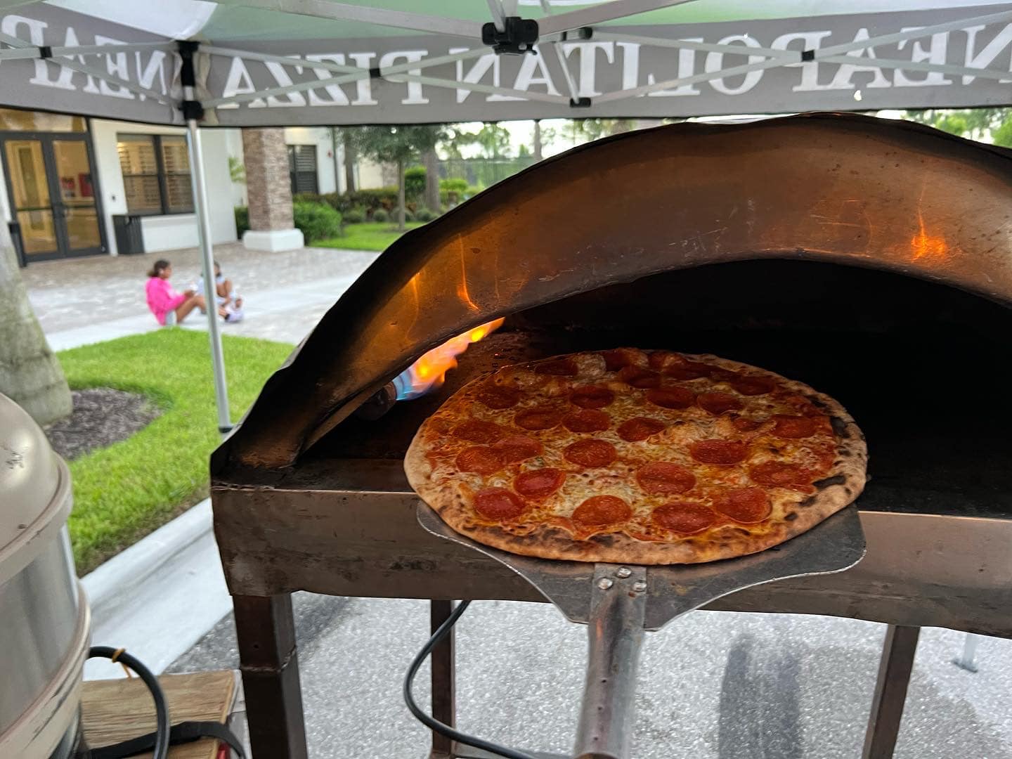 daves neapolitan pizza 2